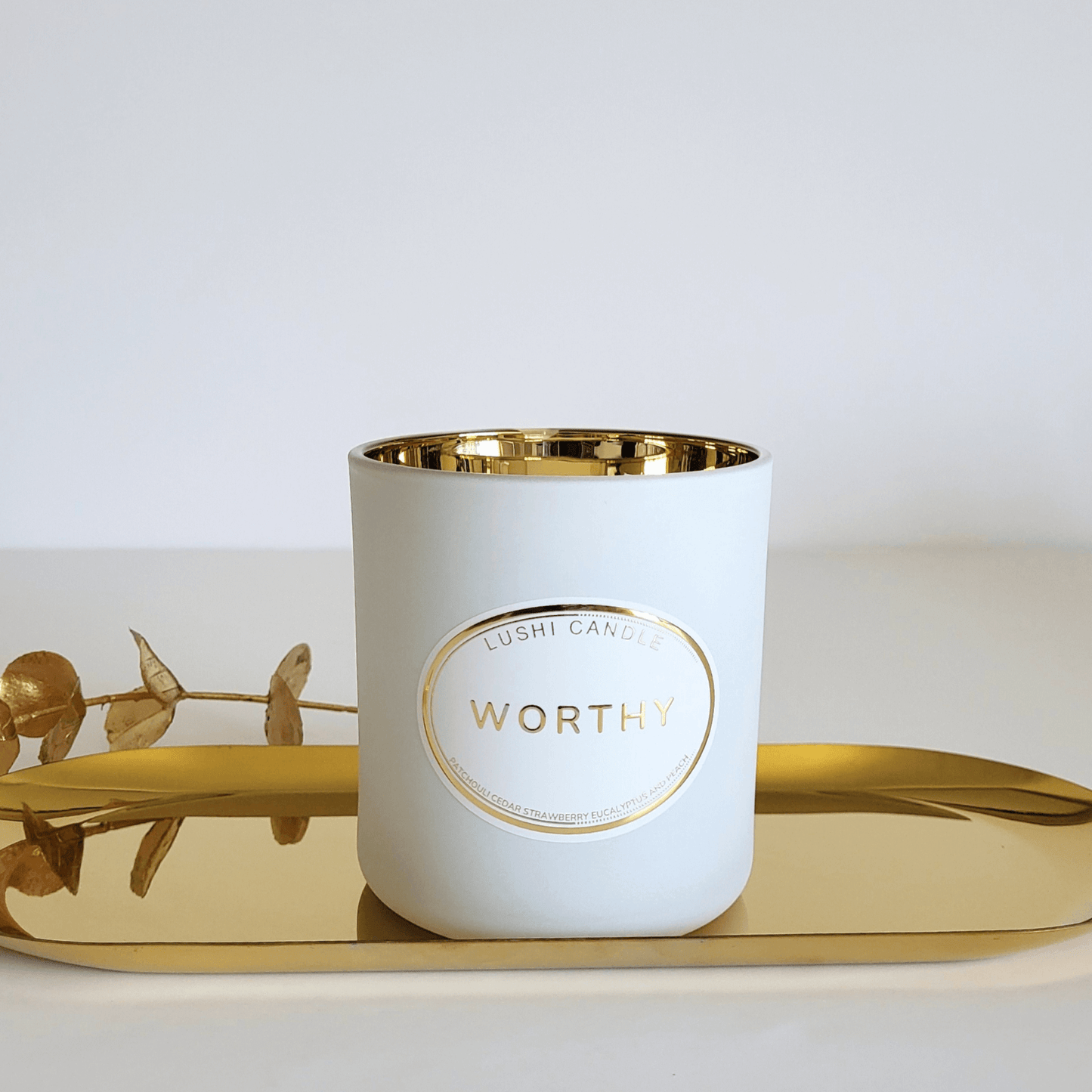 Worthy - Scented Candle | Patchouli white Cedar Strawberry Eucalyptus and Peach | Coconut Wax | Hand Poured in UK | Gold White | 60 Hours